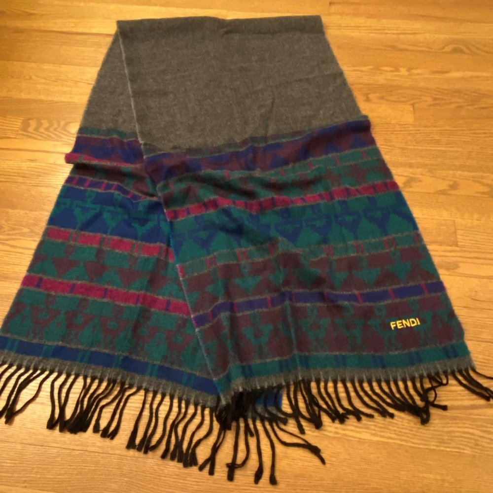 FENDI Vintage Geometric Aztec Winter Scarf